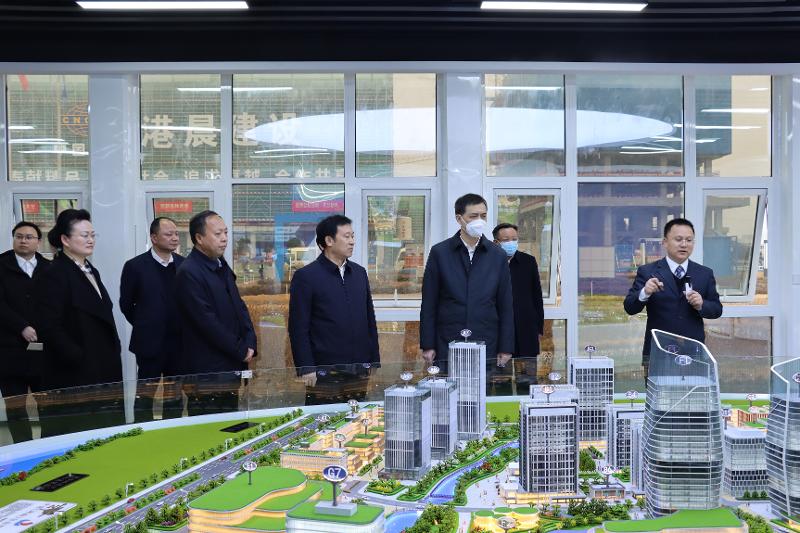 2023年2月，湖南省人民政府副省長(zhǎng)周海兵到港晨公司岳陽(yáng)自貿(mào)片區(qū)數(shù)字經(jīng)濟(jì)產(chǎn)業(yè)綜合體建設(shè)項(xiàng)目調(diào)研指導(dǎo)工作